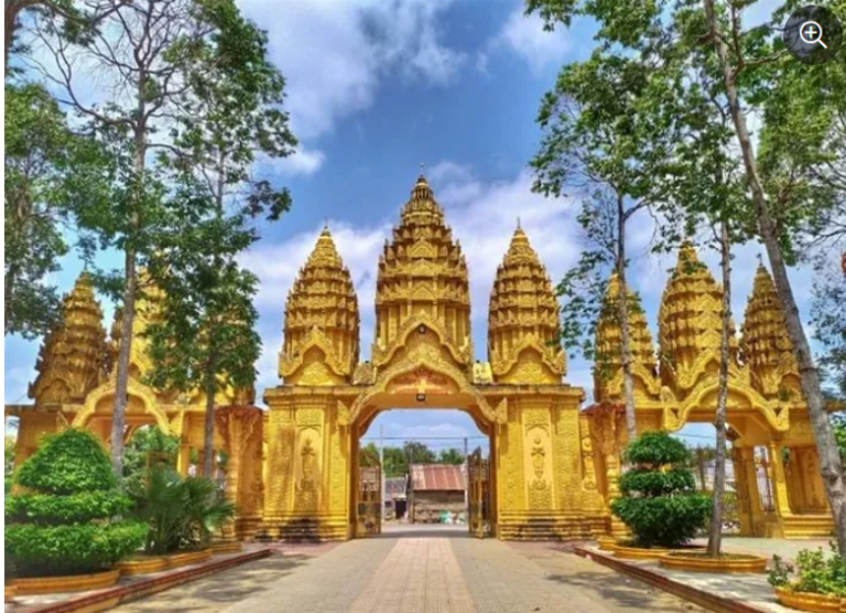 Ngôi chùa ‘dát vàng’ có lịch sử hơn 600 năm ở Trà Vinh nguy nga như cung điện